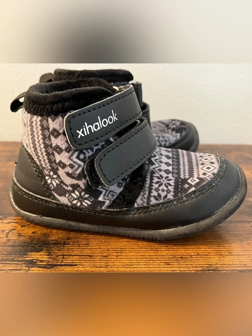 Xihalook Kids Black Patterned Winter Snow Boots